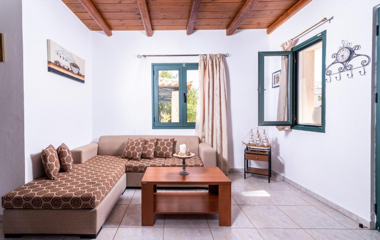 Vrisanos Apartment Pitsidia